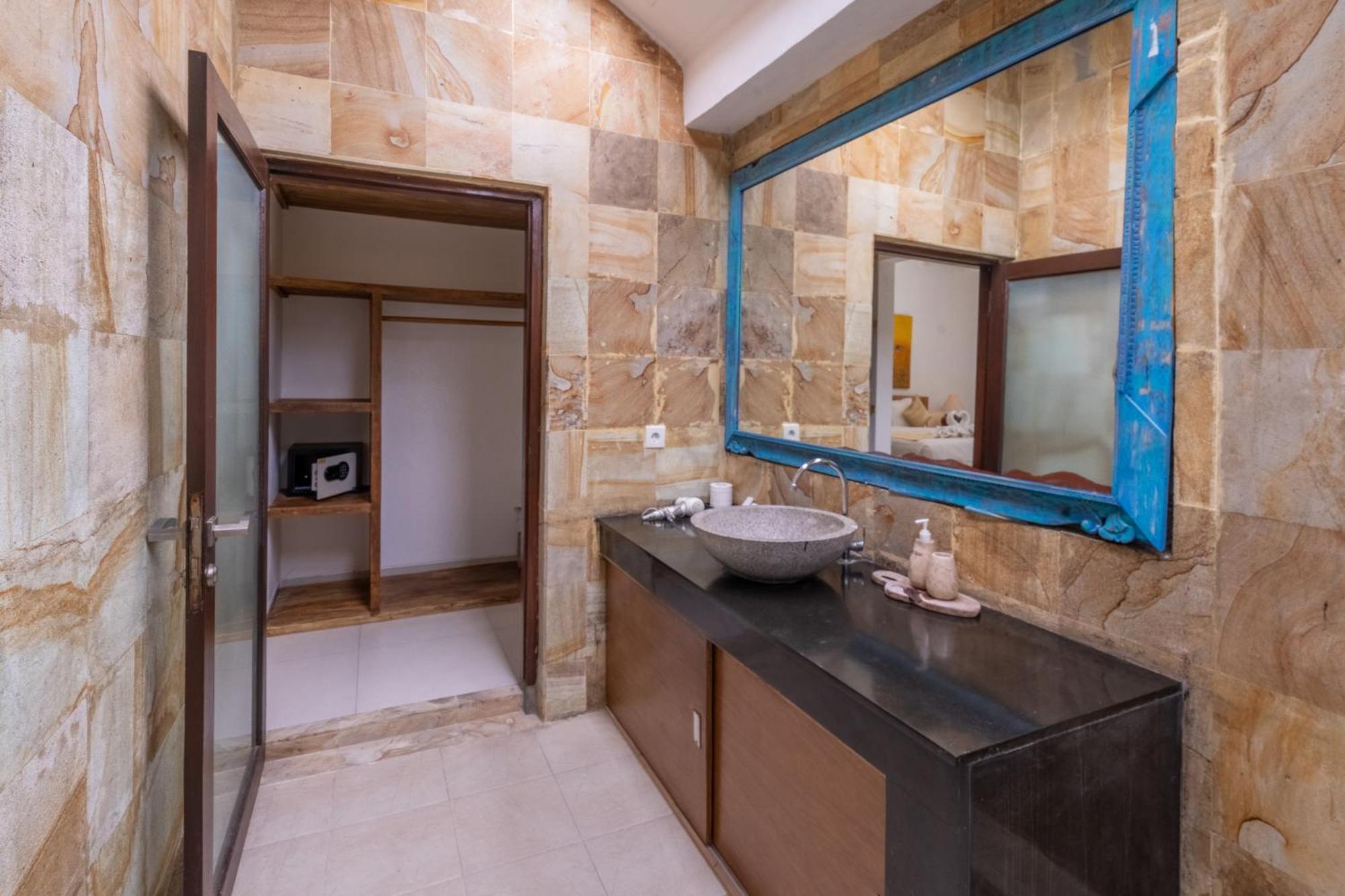 Aveli By Deals Hospitality